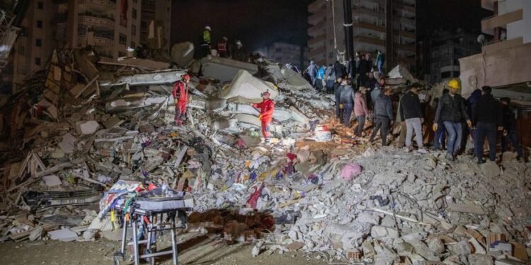 Turquía declara tres meses de estado de emergencia en la zona afectada por el sismo